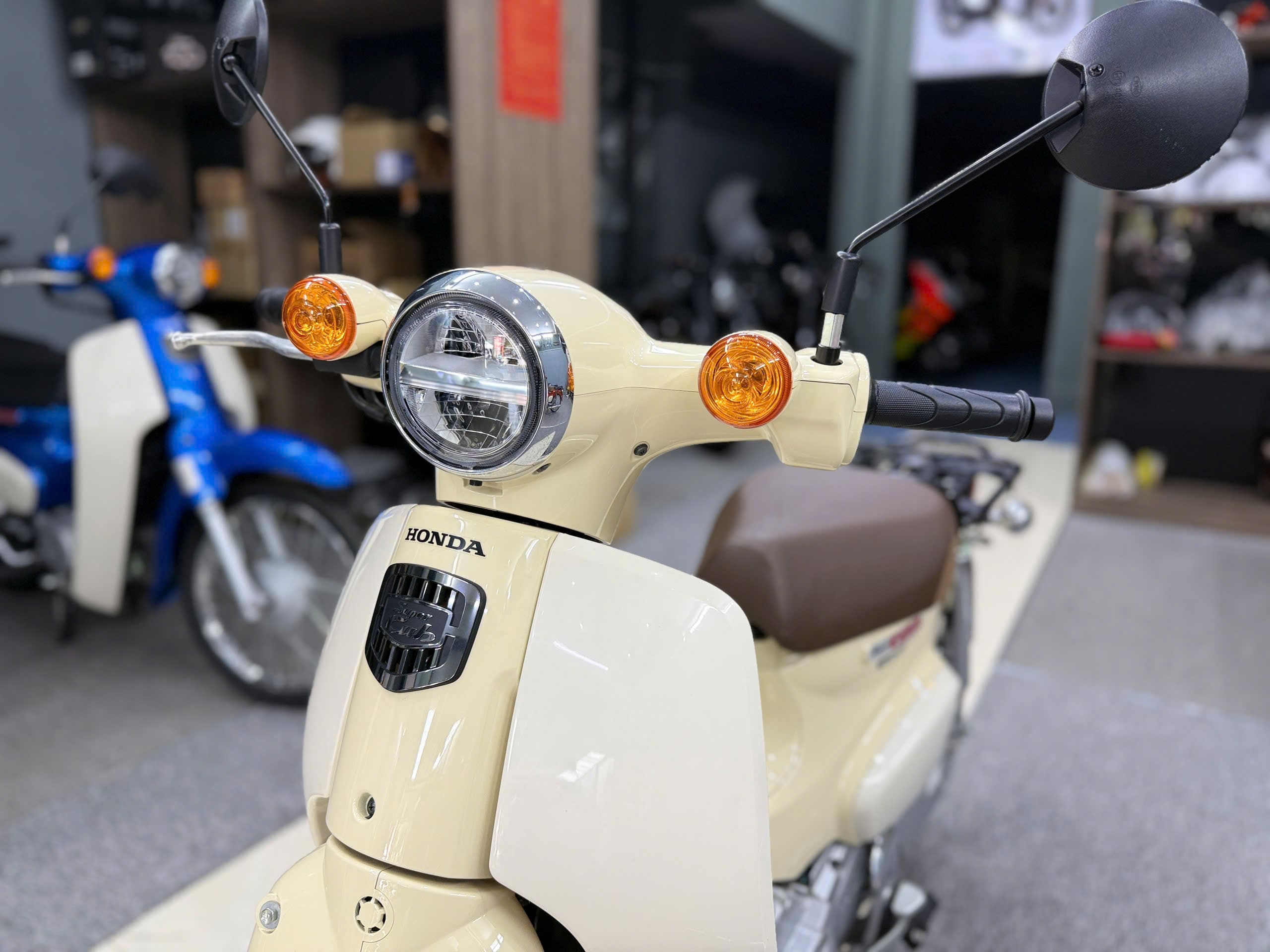 super cub 50cc màu be