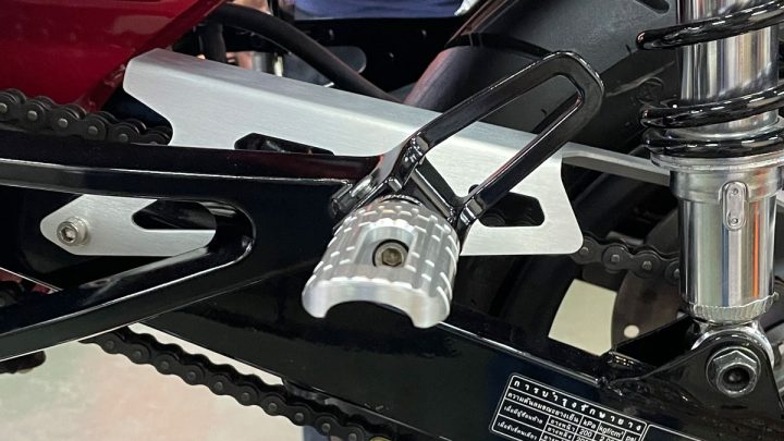 Gác chân sau H2C chính hãng Thái Lan – Xe Honda Dax 125