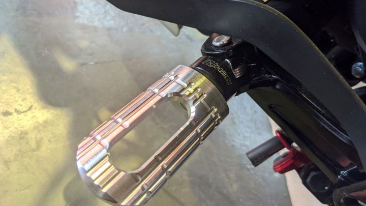 Gác chân trước H2C chính hãng Thái Lan – Honda Dax