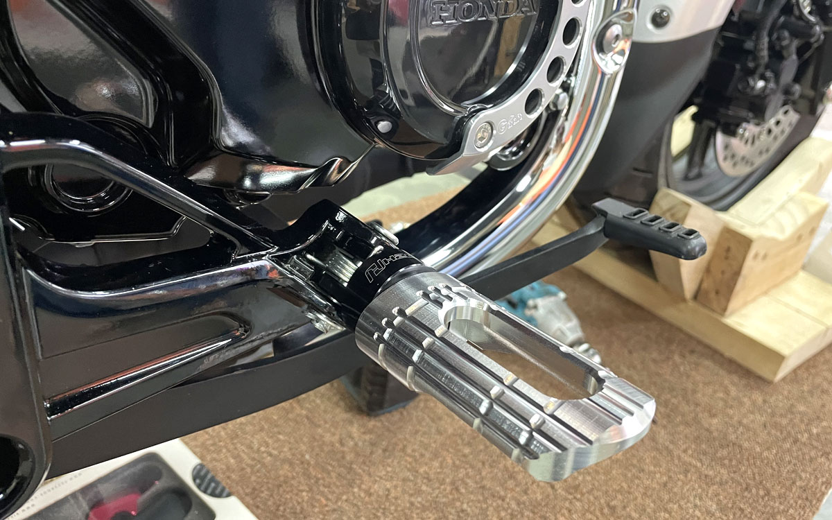 gac-chan-h2c Gác chân trước H2C chính hãng Thái Lan – Honda Dax