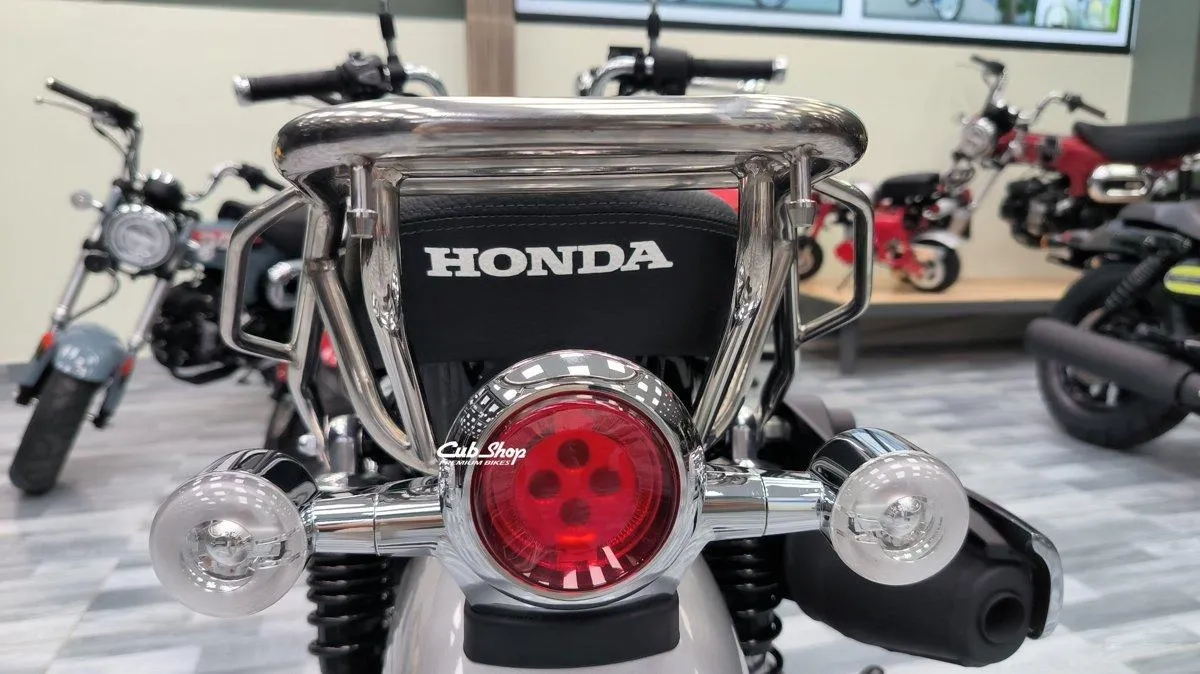 Honda Dax 1978 Special Colour Edition