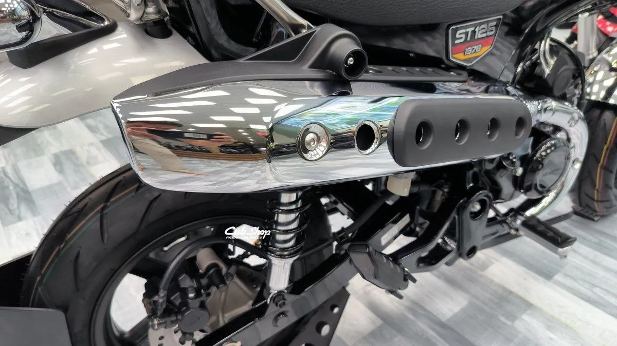 Honda Dax 1978 Special Colour Edition