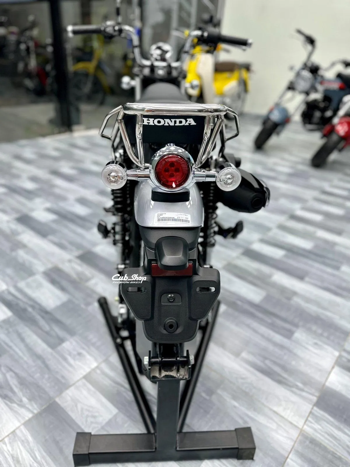 Honda Dax 1978 Special Colour Edition