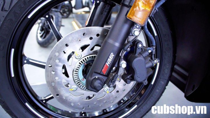 Honda SH150i Italy Super Vetro 2 in 1, giới hạn 200 xe