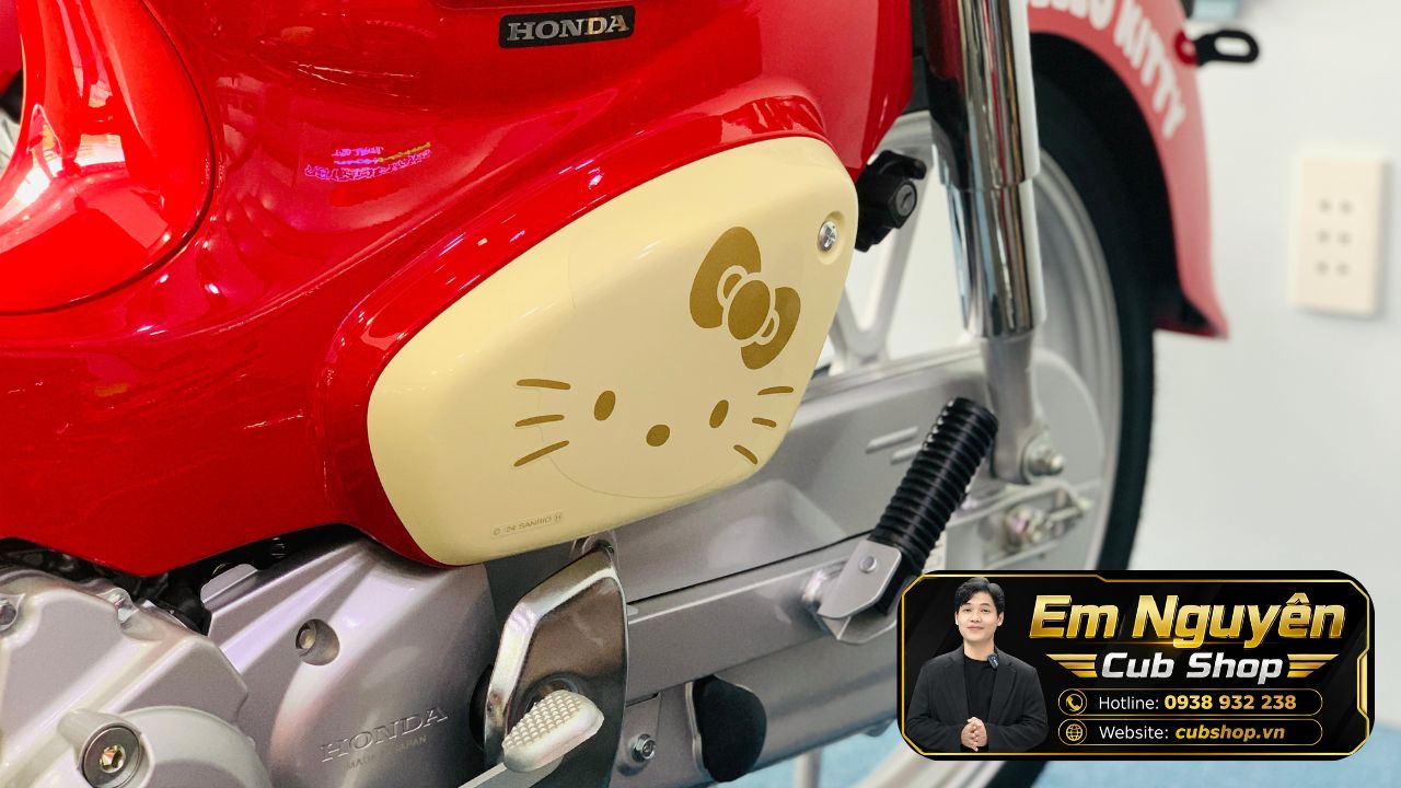 Honda Super Cub Hello Kitty 50cc & 110cc: Bộ đôi xe Nhật đặc biệt