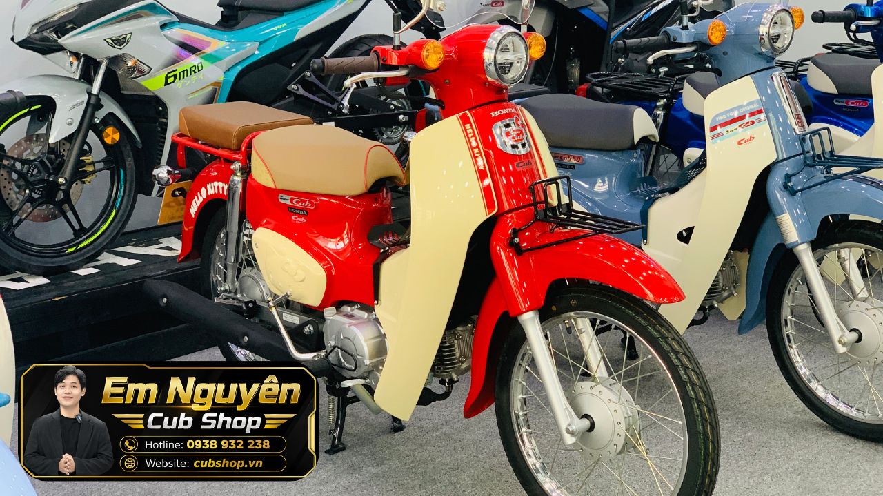 Honda Super Cub Hello Kitty 50cc & 110cc: Bộ đôi xe Nhật đặc biệt