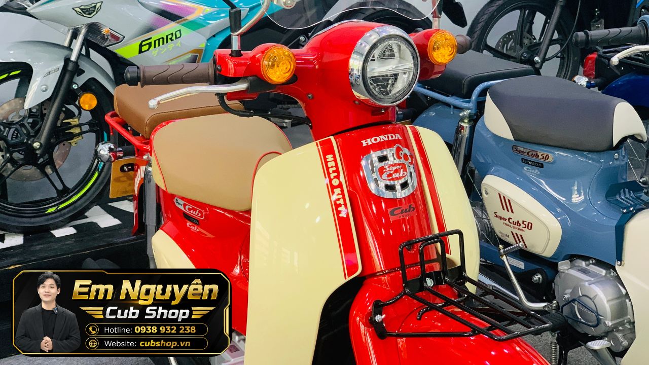 Honda Super Cub Hello Kitty 50cc & 110cc: Bộ đôi xe Nhật đặc biệt