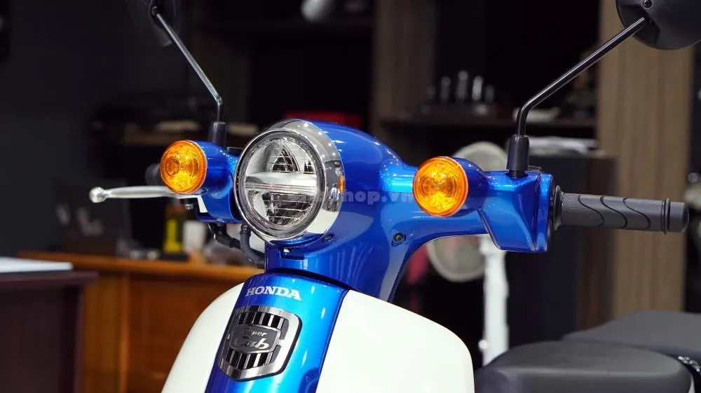 Chi tiết Honda Super Cub 110 màu xanh cực đẹp