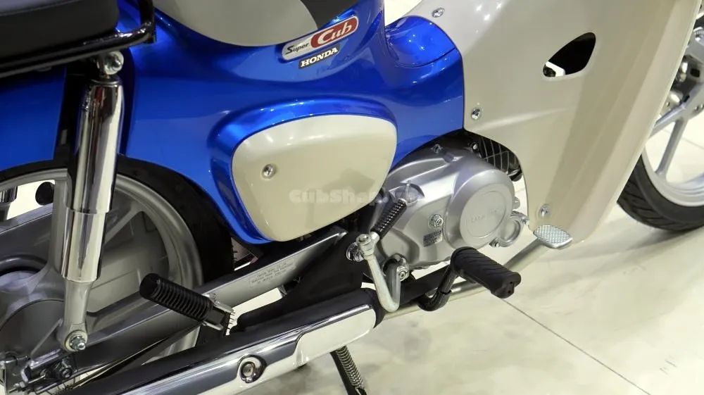 Chi tiết Honda Super Cub 110 màu xanh cực đẹp