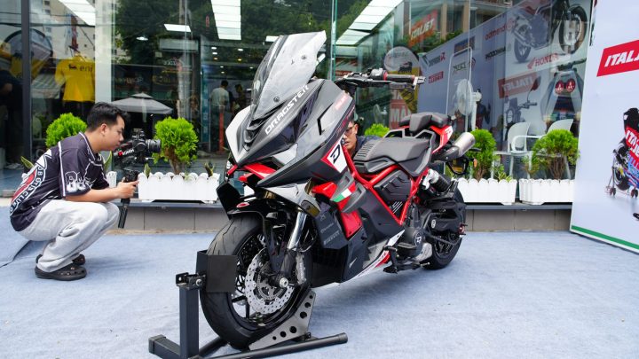 Italjet Dragster 700 Twin Premium Edition