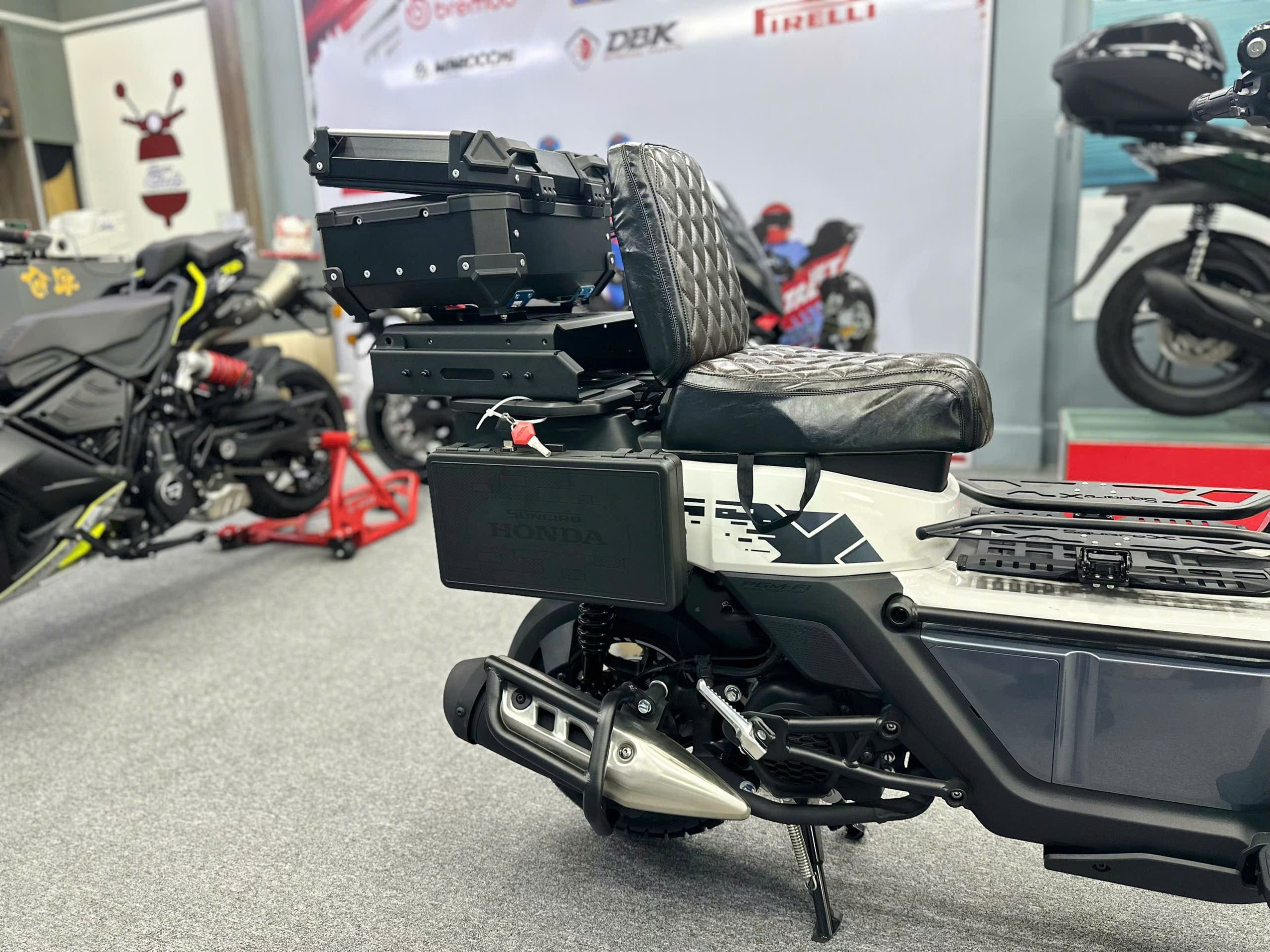Phụ kiện honda square x125