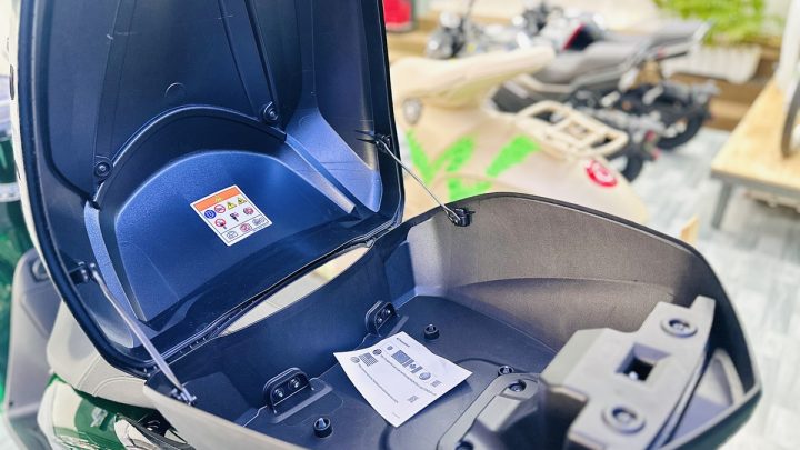Kính Chắn Gió Xe SH Vetro Ý – Sh150i /Sh125i Vetro