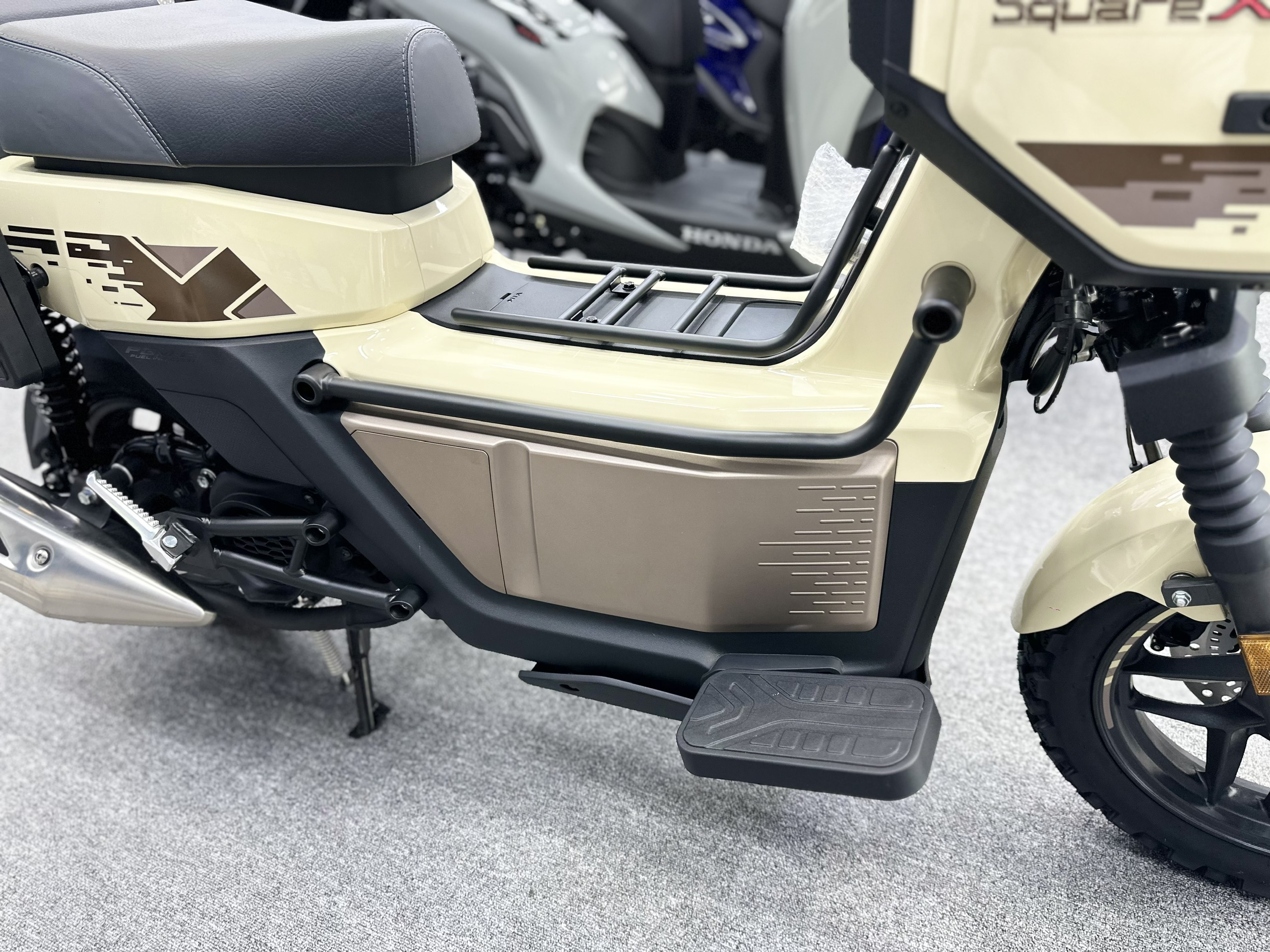 square x125 vàng cát