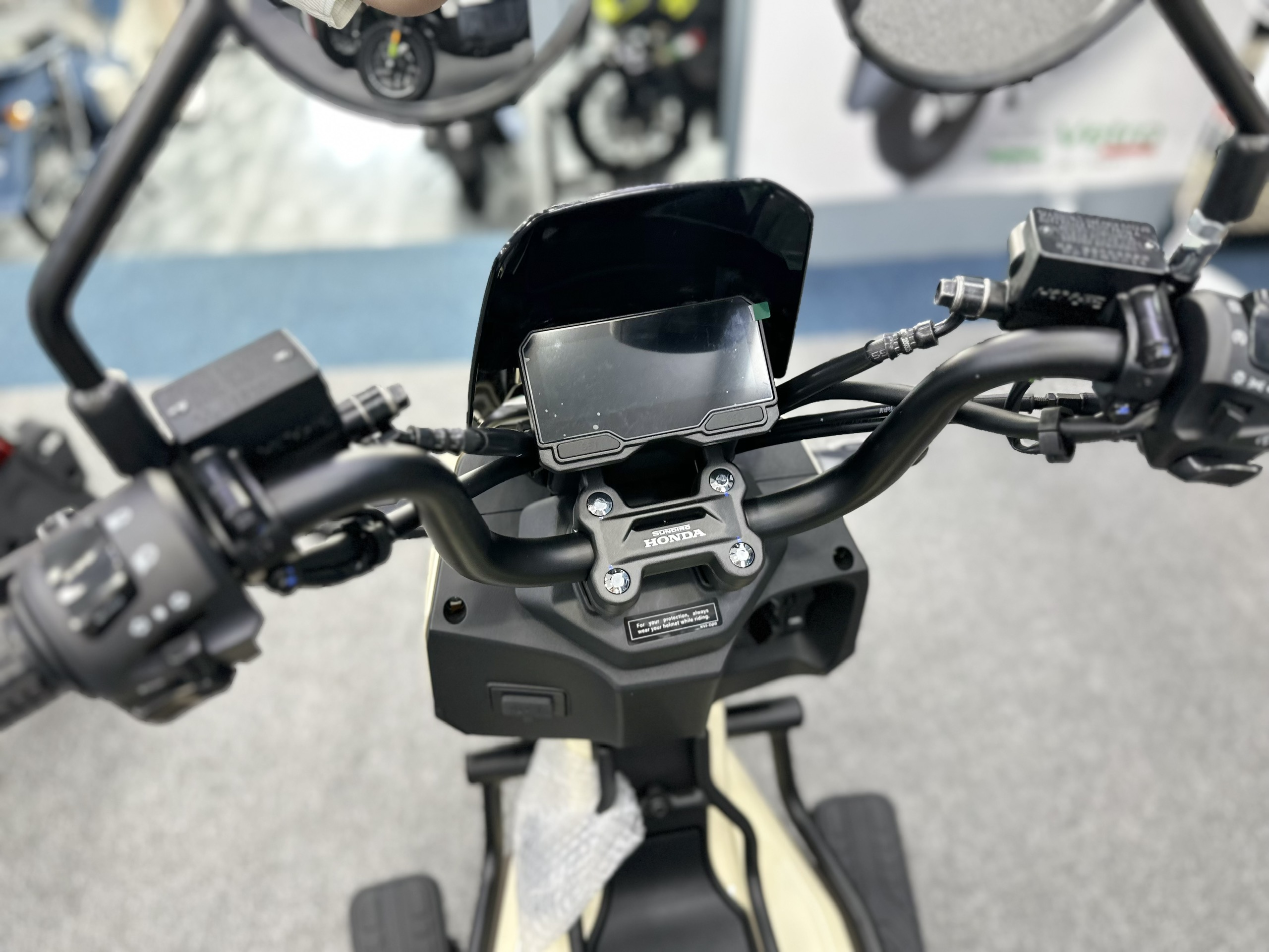 square x125 vàng cát