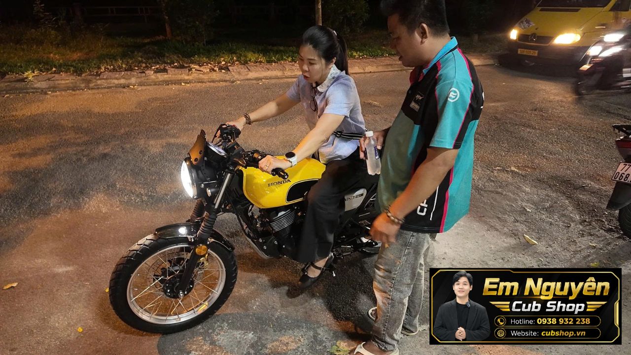 Honda CGX150 bản đặc biệt giao tận nhà khách