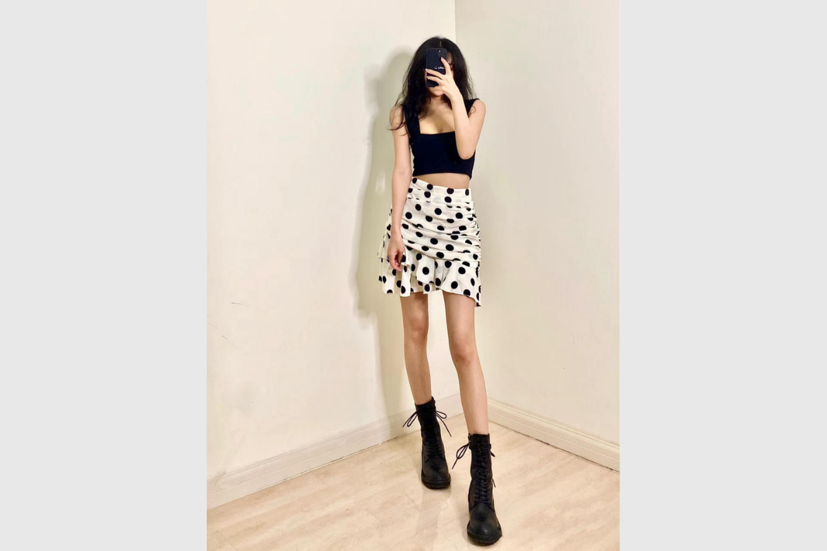 Giày cao gót, đặc biệt là những đôi mũi nhọn, sẽ làm tôn dáng của bạn, giúp bạn trông cao ráo và thanh thoát hơn