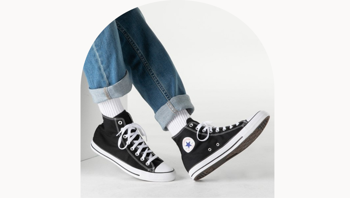 Giày converse hợp để đi chơi coffee chụp ảnh