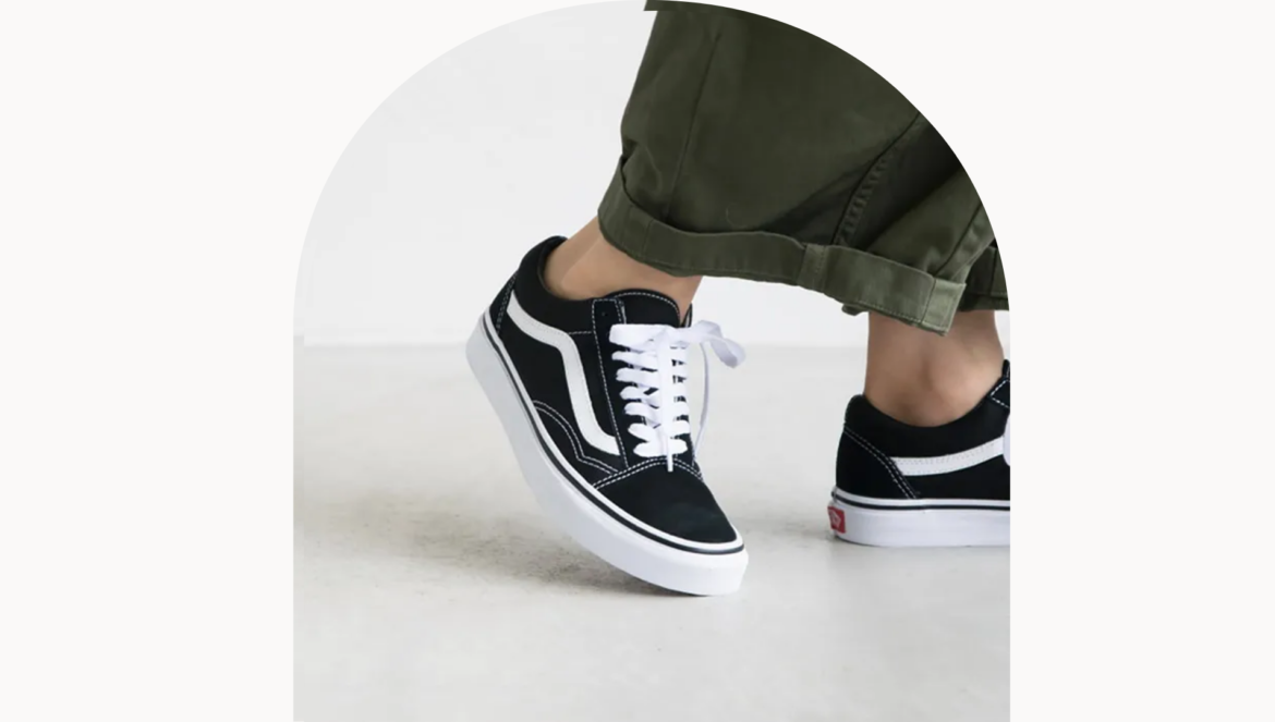 Giày vans trẻ trung năng động