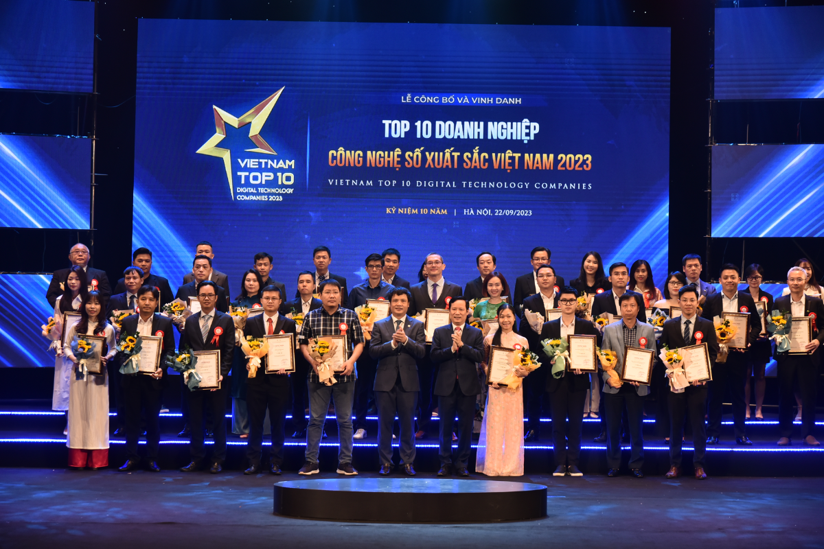 Giải pháp Proptech lọt "Top 10 Doanh nghiệp Công nghệ số xuất sắc Việt Nam 2023"