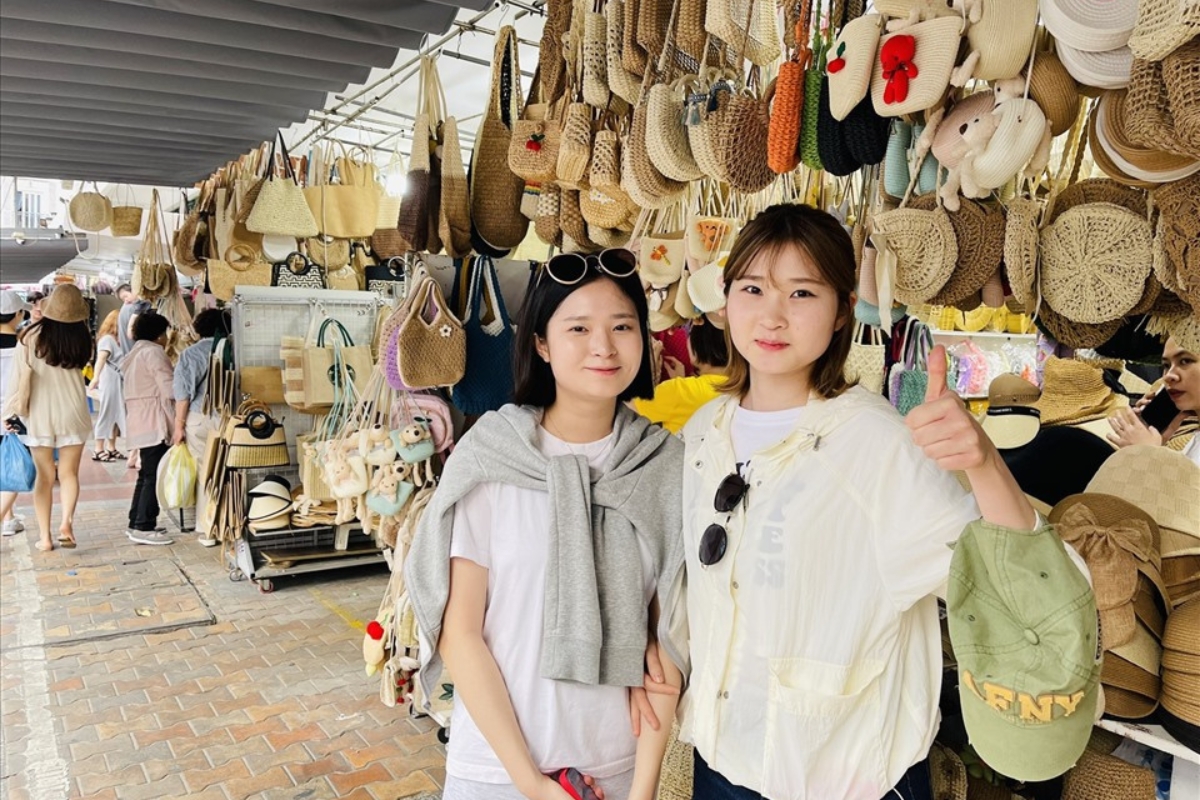 Cứ 10 người nước ngoài đến Việt Nam là có 3 người Hàn Quốc và chỉ riêng thành phố Đà Nẵng đã có khoảng 1 triệu lượt khách Hàn Quốc đến nghỉ dưỡng mỗi năm.