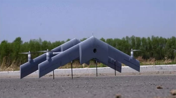 Drone cánh song song vận hành bằng pin lithium.