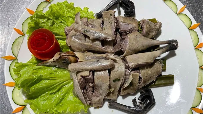 Các món ăn chế biến từ Sâm cầm rất bổ dưỡng và quý.