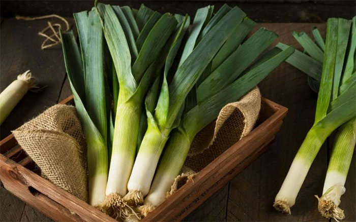 Folate có trong tỏi tây có thể phòng ngừa dị tật ống thần kinh ở thai nhi.