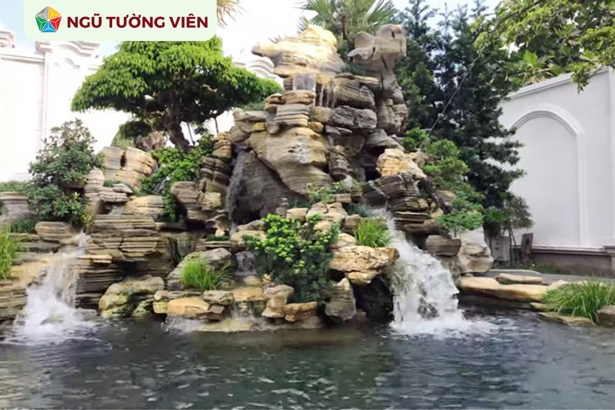 Cảnh quan sân vườn đẹp: Thiết kế thác nước phong thủy Cảnh quan sân vườn đẹp: Thiết kế thác nước phong thủy
