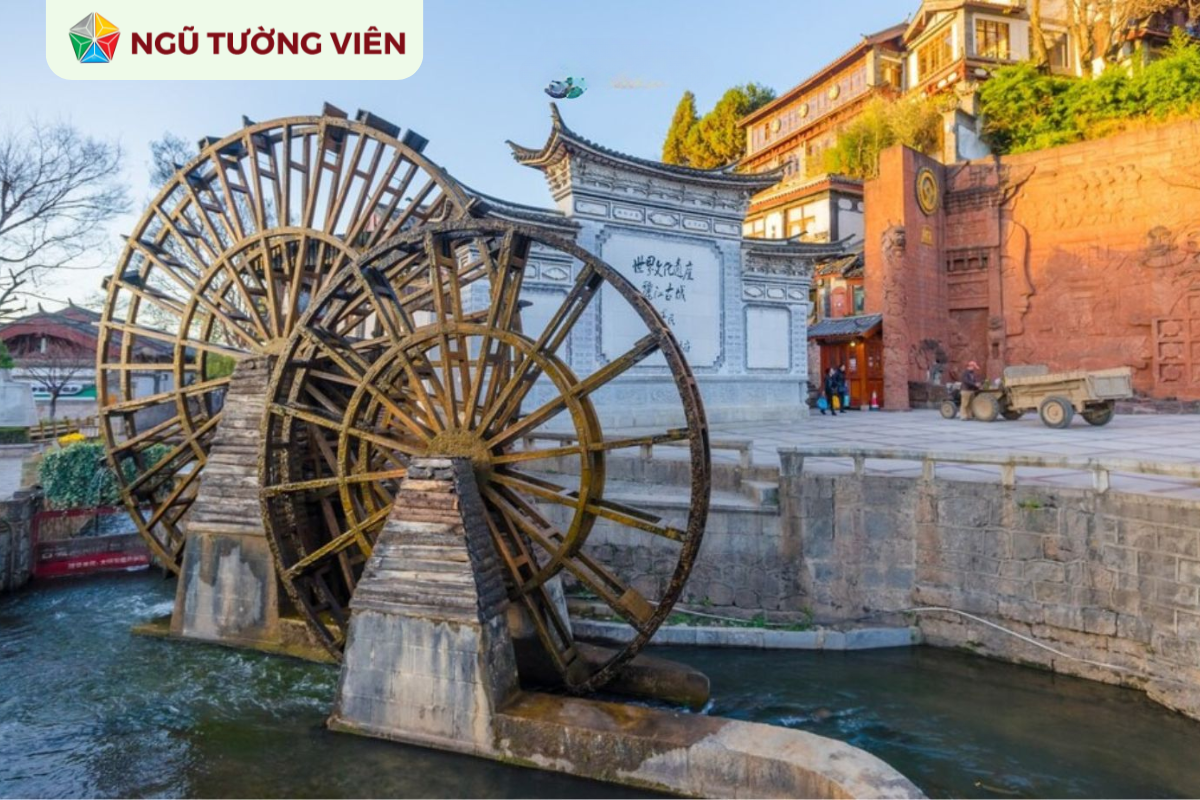 Cảnh quan sân vườn đẹp: Thiết kế thác nước phong thủy Cảnh quan sân vườn đẹp: Thiết kế thác nước phong thủy