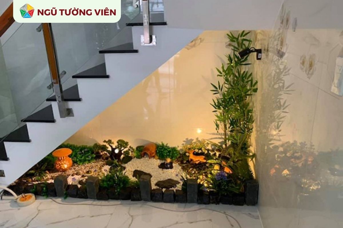 Cảnh quan sân vườn đẹp: Thiết kế tiểu cảnh gầm cầu thang