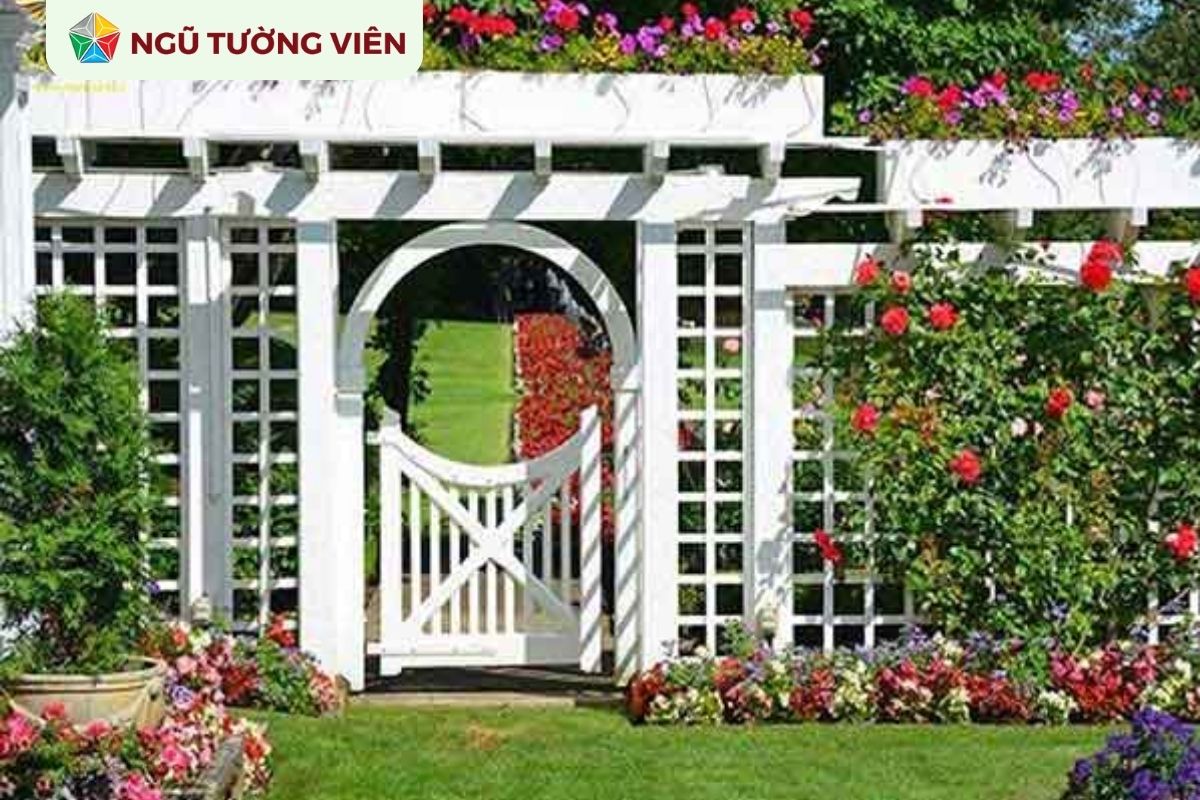 Cảnh quan sân vườn đẹp: Mẫu thiết kế cổng sân ấn tượng