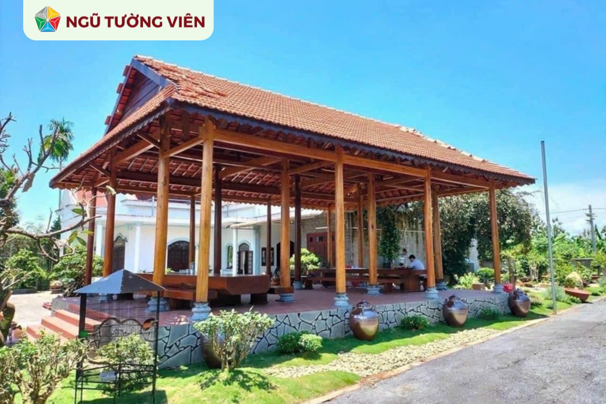 Cảnh quan sân vườn đẹp: Thiết kế nhà gỗ hợp xu hướng hiện đại