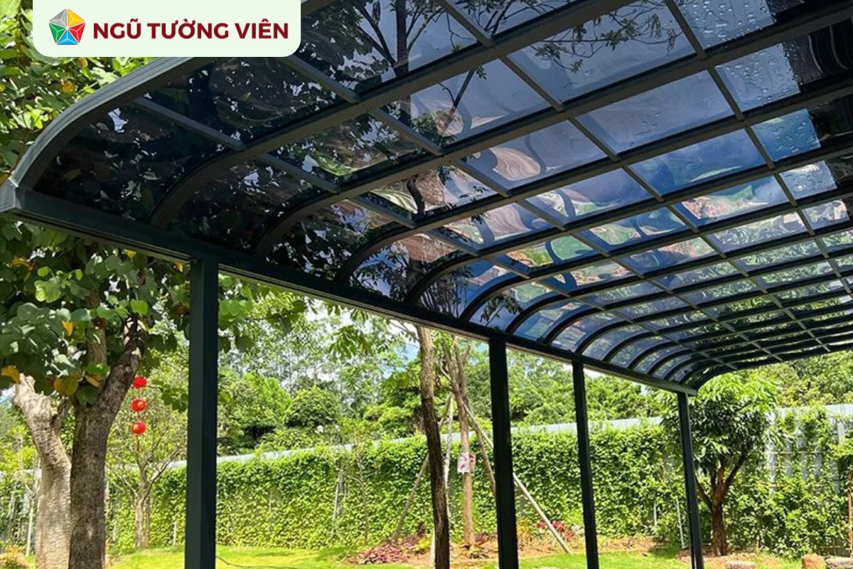Cảnh quan sân vườn đẹp: 7 ý tưởng mái che tiện nghi và thẩm mỹ