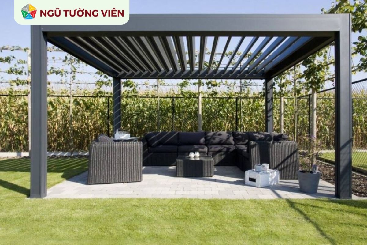 Cảnh quan sân vườn đẹp: 7 ý tưởng mái che tiện nghi và thẩm mỹ Cảnh quan sân vườn đẹp: 7 ý tưởng mái che tiện nghi và thẩm mỹ