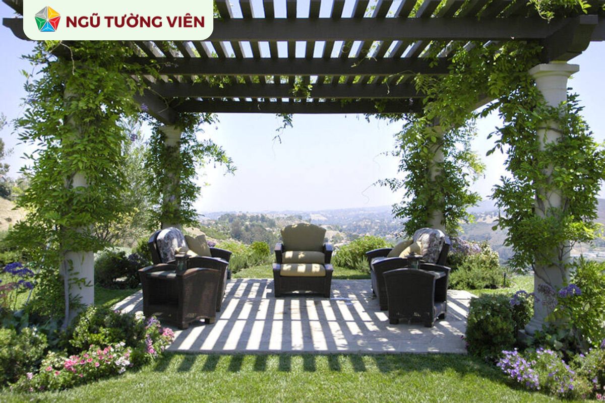 Cảnh quan sân vườn đẹp: 7 ý tưởng mái che tiện nghi và thẩm mỹ