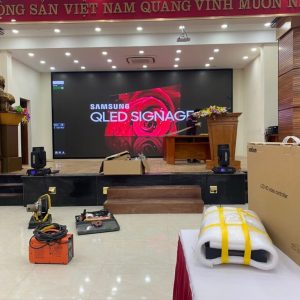 Bước 3: Hoàn thiện. Ốp alu trang trí, dọn dẹp sạch sẽ mặt bằng. Hướng dẫn chủ đầu tư sử dụng. Công trình tại số 160 Mai Dịch, Cầu Giấy (Trường cao đẳng cơ điện) 