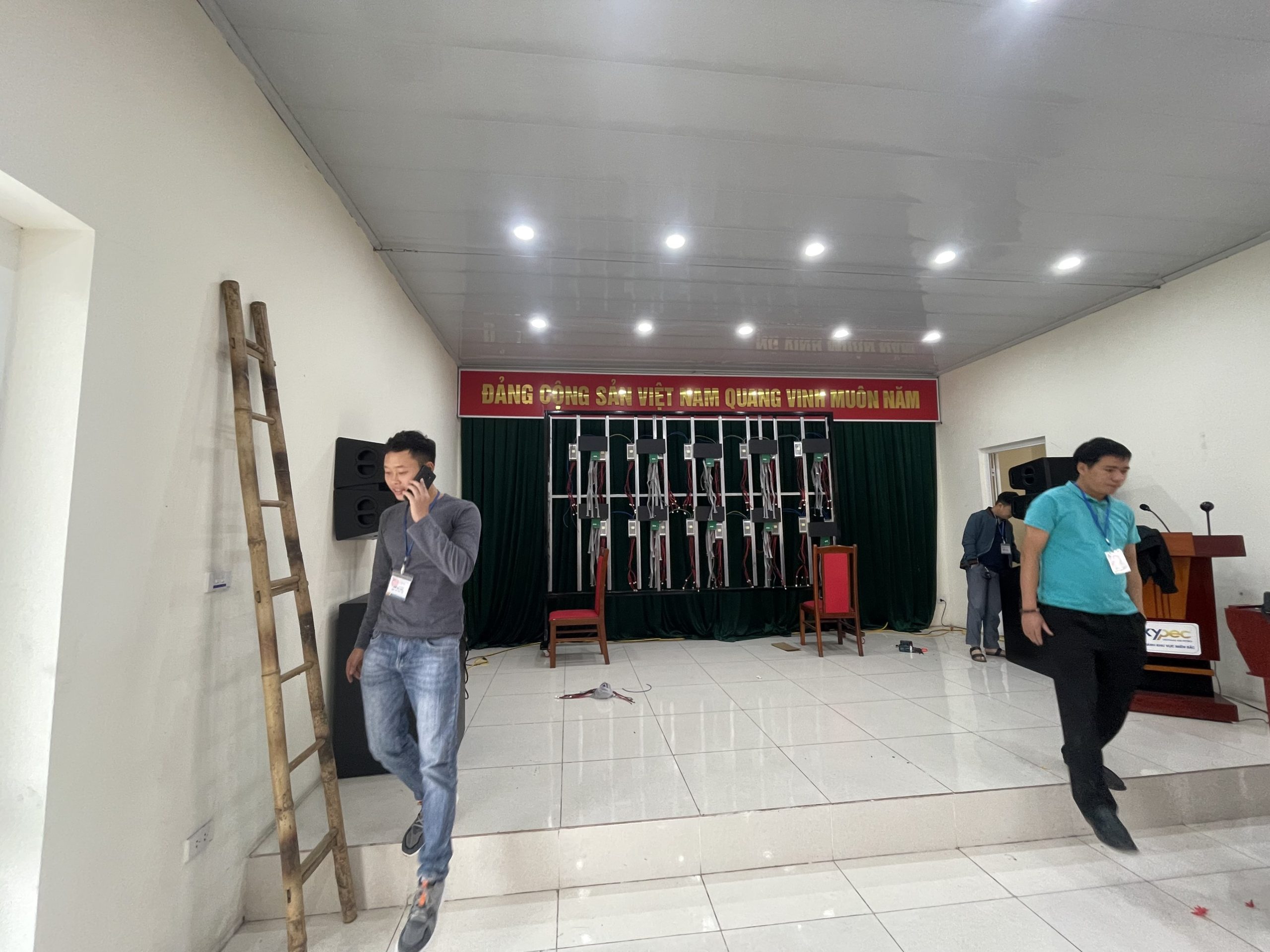 Màn hình LED P2.5: Hoàng Long LED thi công 7m2 LED P2.5 tại Công ty Nhiên liệu hàng không Skypec