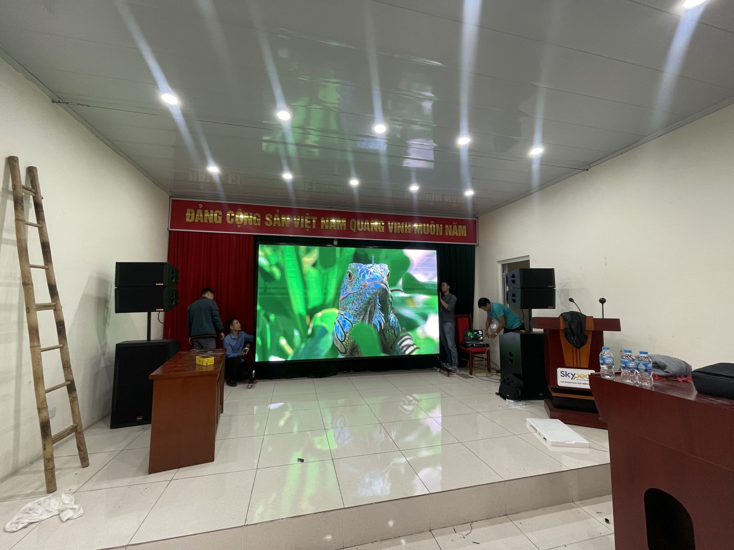 Màn hình LED P2.5: Hoàng Long LED thi công 7m2 LED P2.5 tại Công ty Nhiên liệu hàng không Skypec