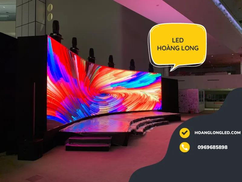 Màn hình LED cong - trải nghiệm hình ảnh sắc nét và độ cong độc đáo