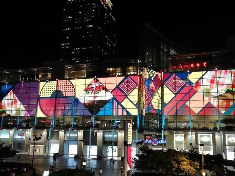 Màn hình LED Glass Wall siêu khủng tại Central World, Thái Lan