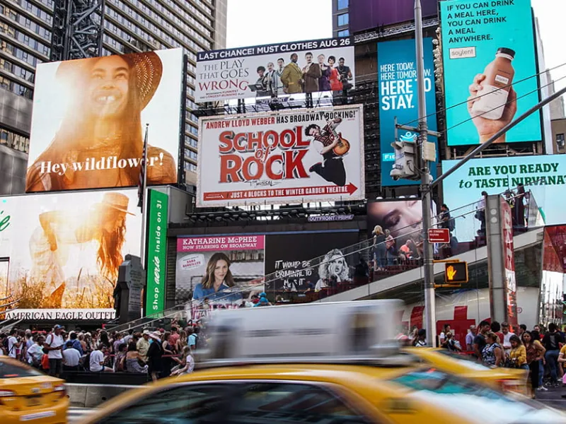 Ghi dấu ấn mạnh mẽ trong tâm trí người đi đường.