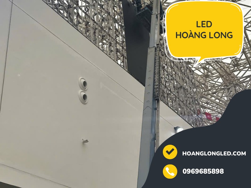 LED Hoàng Long Hân hạnh hỗ trợ đơn vị tổng thầu dự án, lắp đặt hoàn thiện 6 màn hình LED P2.5 trong nhà Vin Cổ Loa
