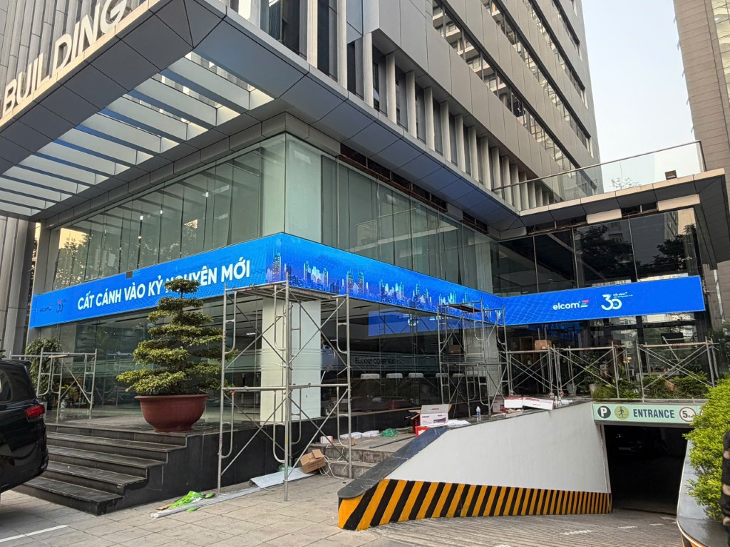 30m2 màn hình led P3 ngoài trời cho Tập Đoàn Viễn Thông Elcom Duy Tân Cầu Giấy