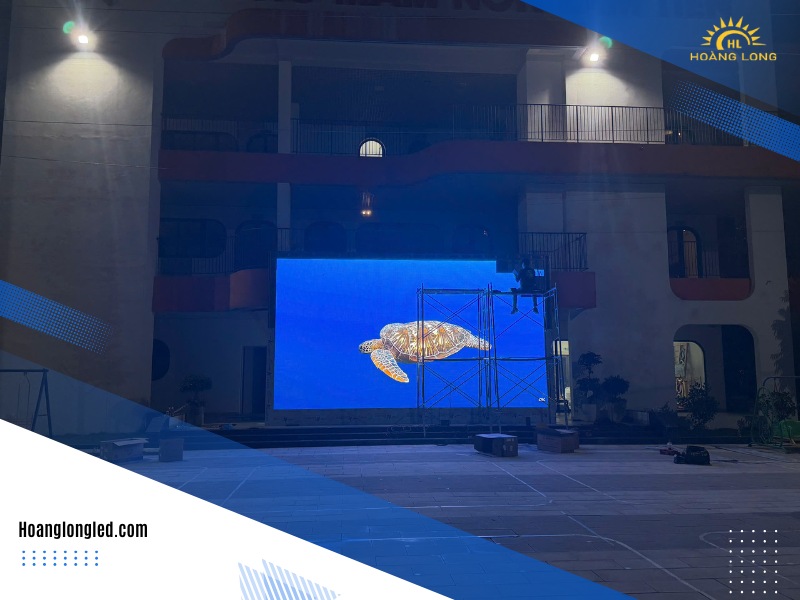 Hoàng Long LED thi công mạn hình P5 ngoài trời, P2 trong nhà trường Lâm tiên đông anh