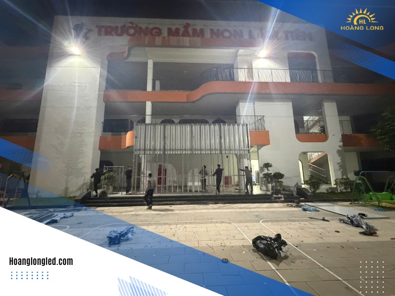 Hoàng Long LED thi công mạn hình P5 ngoài trời, P2 trong nhà trường Lâm tiên đông anh