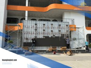 Hoàng Long LED thi công mạn hình P5 ngoài trời, P2 trong nhà trường Lâm tiên đông anh