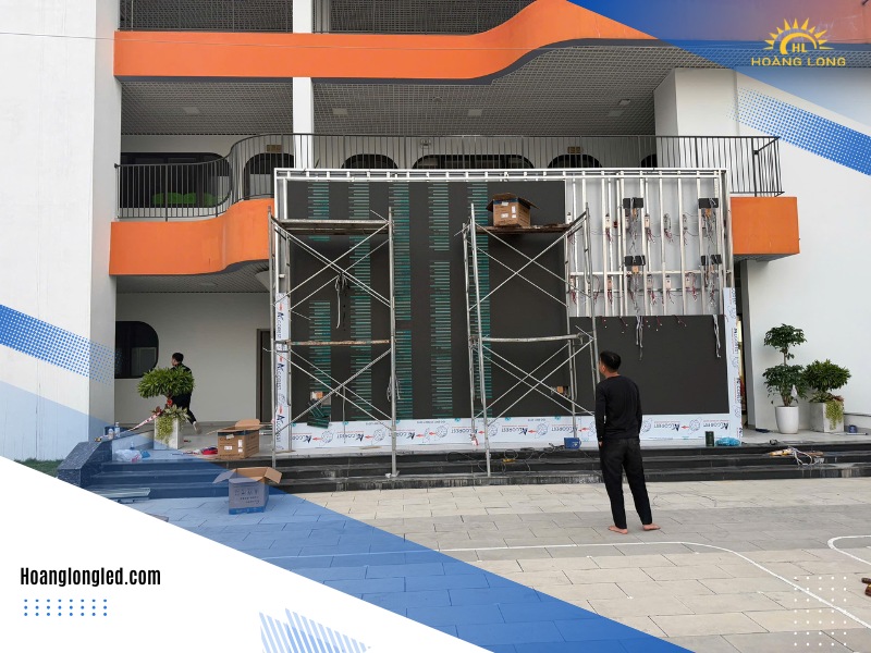 Hoàng Long LED thi công mạn hình P5 ngoài trời, P2 trong nhà trường Lâm tiên đông anh