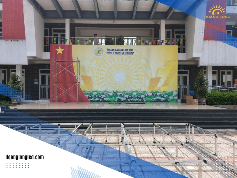 Hoàng Long LED Thi công màn hình phòng họp, màn hình LED P3 ngoài trời 30m² và hệ thống âm thanh ngoài trời tại Trường THCS Tiền Yên (7) Hoàng Long LED Thi công màn hình phòng họp, màn hình LED P3 ngoài trời 30m² và hệ thống âm thanh ngoài trời tại Trường THCS Tiền Yên (7)