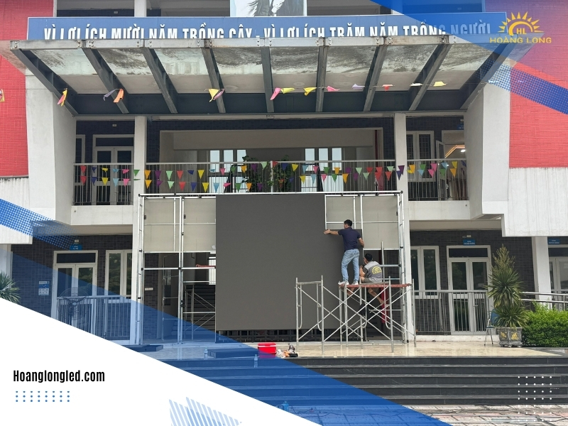 Hoàng Long LED Thi công màn hình phòng họp, màn hình LED P3 ngoài trời 30m² và hệ thống âm thanh ngoài trời tại Trường THCS Tiền Yên Hoàng Long LED Thi công màn hình phòng họp, màn hình LED P3 ngoài trời 30m² và hệ thống âm thanh ngoài trời tại Trường THCS Tiền Yên