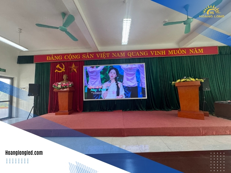 Hoàng Long LED Thi công màn hình phòng họp và màn hình LED P3 ngoài trời 30m² tại Trường Mầm non Vân Canh B (2) Hoàng Long LED Thi công màn hình phòng họp và màn hình LED P3 ngoài trời 30m² tại Trường Mầm non Vân Canh B (2)